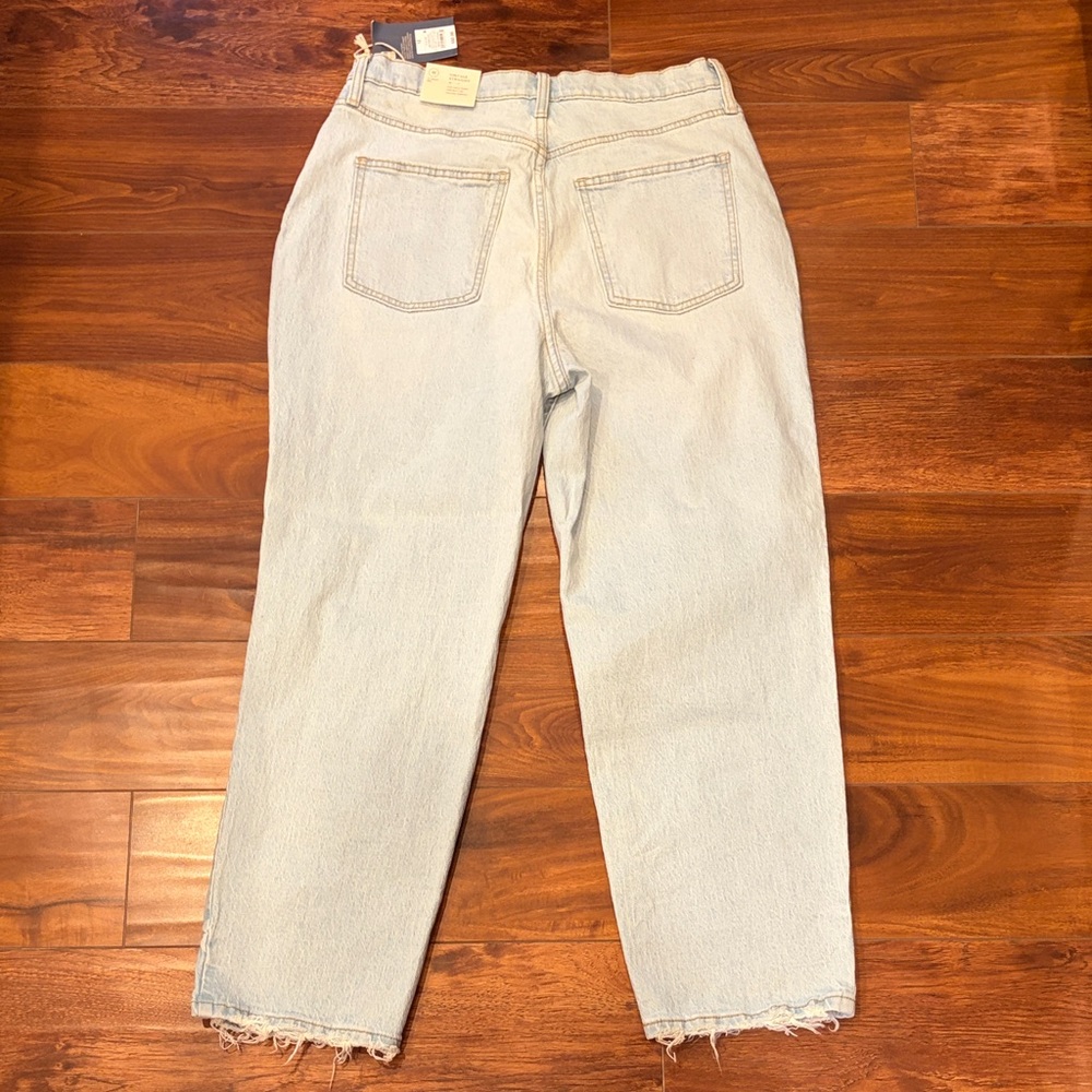 Universal Thread Light Blue Vintage Stretch Straight Distressed Jean Size 12/31R - Picture 13 of 13